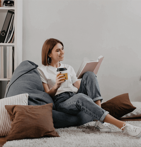 Social nightlife is just as lively and colorful as a kaleidoscope.