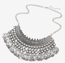 Charger l'image dans la galerie, Pendant Tribal Charms Indian Statement Tassel  Necklace