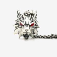 Carica l'immagine nel visualizzatore di Gallery, pendant necklace wild monster hunter Cosplay