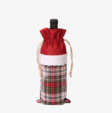 Carica l'immagine nel visualizzatore di Gallery, Christmas Wine Bottle Cover