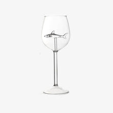 Carica l'immagine nel visualizzatore di Gallery, Original Shark Red Wine Glass