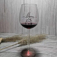 Carica l'immagine nel visualizzatore di Gallery, Original Shark Red Wine Glass