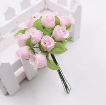 Carica l'immagine nel visualizzatore di Gallery, Flowers Silk Rose Mini Bouquet for