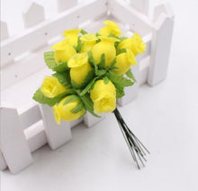 Carica l'immagine nel visualizzatore di Gallery, Flowers Silk Rose Mini Bouquet for