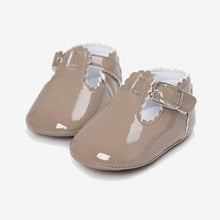 Laden Sie das Bild in den Galerie-Viewer.New Baby Girls Toddler Anti-slip Party First Walker Shoes
