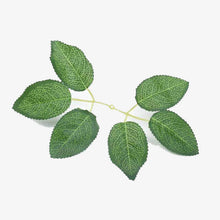 Carica l&#39;immagine nel visualizzatore di Gallery, cheap artificial plants christmas leaf
