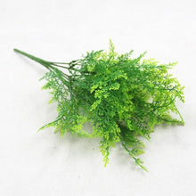 Charger l&#39;image dans la galerie, Grass Plastic Ferns Green Leaves Fake Flower
