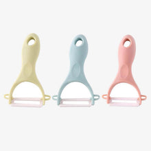 Load image into Gallery viewer, Peeler Potato Cucumber Carrot
