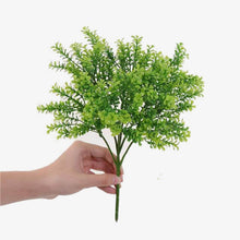 Charger l&#39;image dans la galerie, Grass Plastic Ferns Green Leaves Fake Flower
