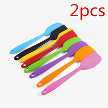 Carica l&#39;immagine nel visualizzatore di Gallery, Cream Butter Cake Spatula Mixing Batter
