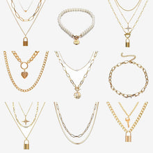 Carica l&#39;immagine nel visualizzatore di Gallery, Women Steampunk Multi Layered Star Lock Pendant
