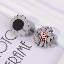 Load image into Gallery viewer, flower Silk Fake Artificial flowers head
